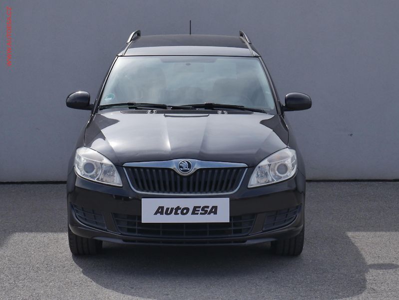 Škoda Roomster (2014) 1.2TSi, Ambiente - fotka 2 z 16