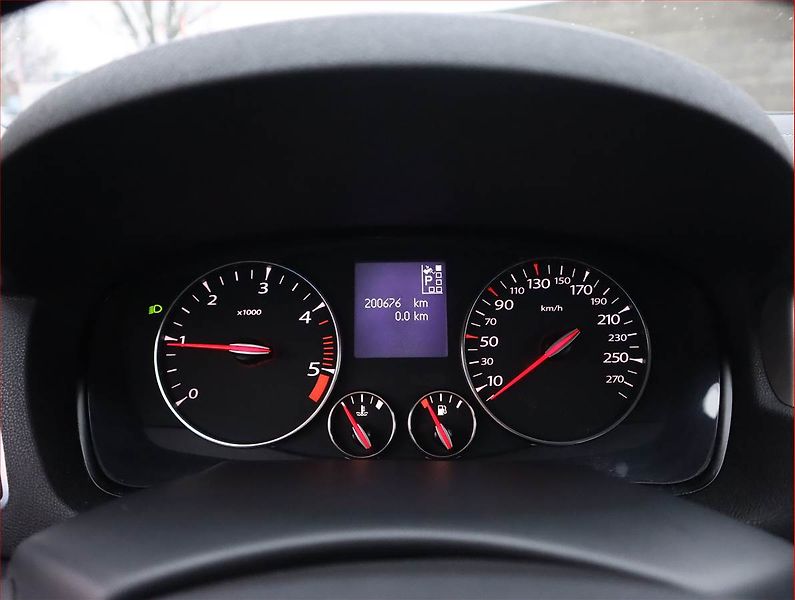 Renault Laguna (2012) 2.0 dCi, Automat, Serv.kniha - fotka 11 z 20