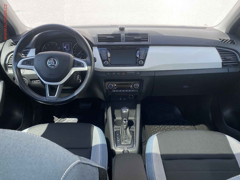Škoda Fabia (2015) 1.2 TSi, ČR, Style, DSG - fotka 8 z 17