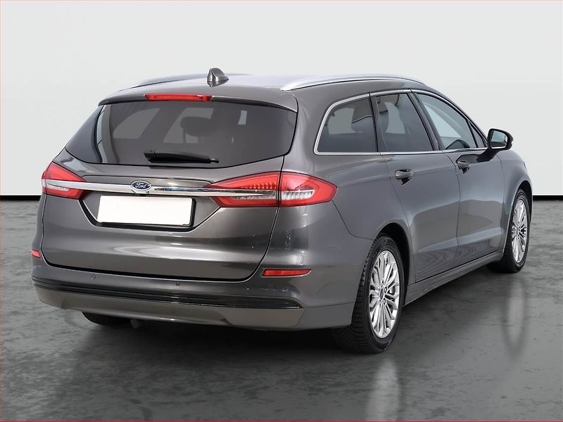 Ford Mondeo (2022) Titanium 2.0 EcoBlue, Automat - fotka 5 z 21