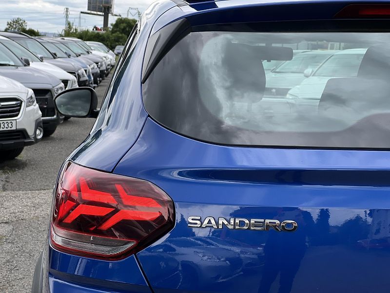 Dacia Sandero Stepway 1.0TCe LPG ČR 1.MAJ. - fotka 41 z 43
