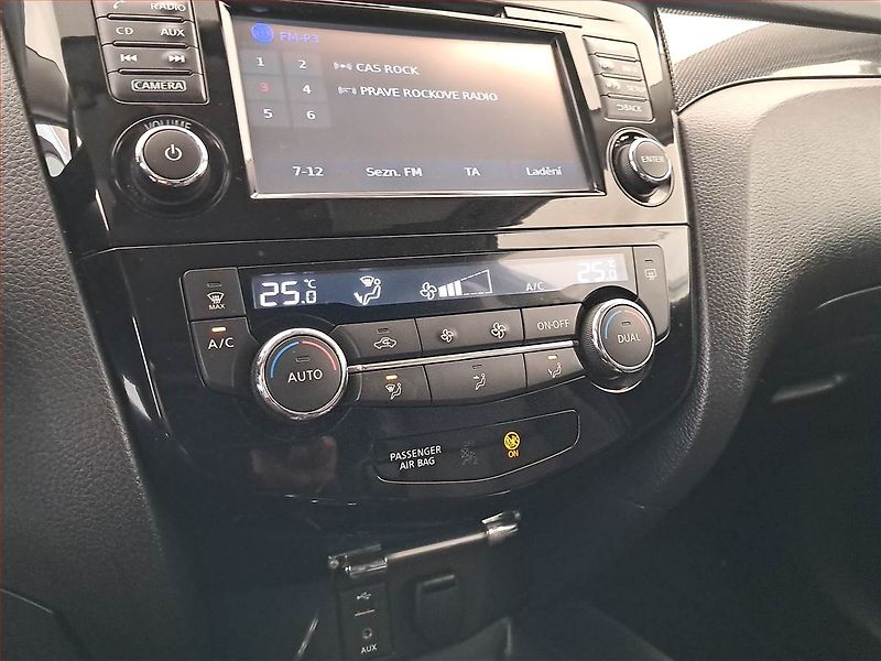 Nissan X-Trail (2017) Tekna 1.6 dCi, Automat, Kůže - fotka 16 z 23