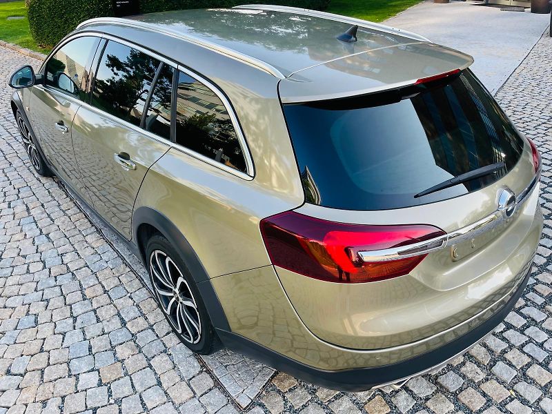 Opel Insignia 2.0CDTi 4x4 MANUÁL KAMERA VÝHŘ - fotka 18 z 49