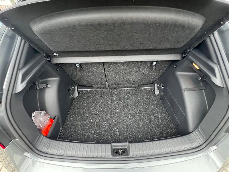 Škoda Fabia (2025) Monte Carlo 1.0 TSI 85 kW 6°ma - fotka 32 z 33