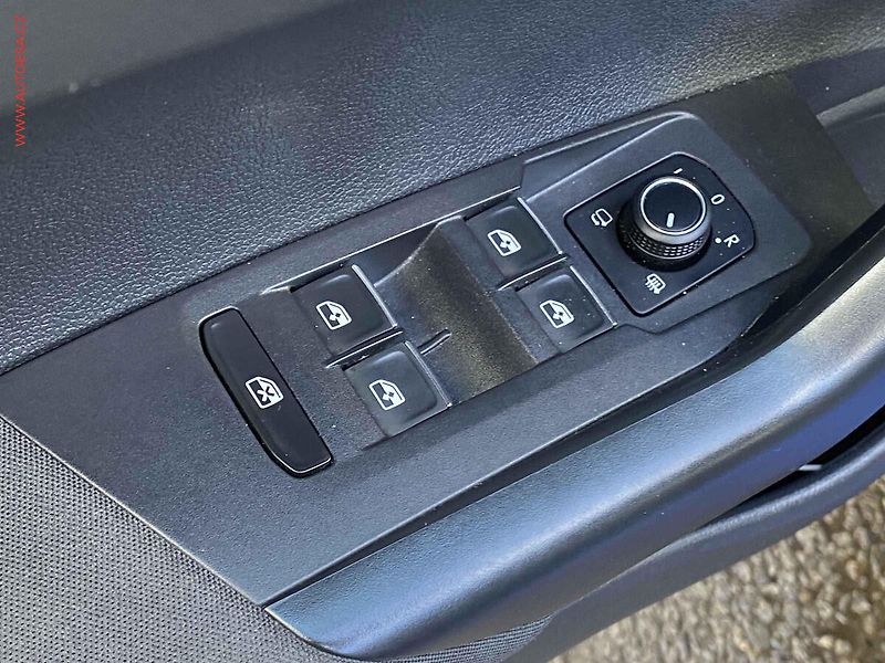 Volkswagen Polo (2018) 1.0 TSi, Highline, LED, TZ - fotka 11 z 16