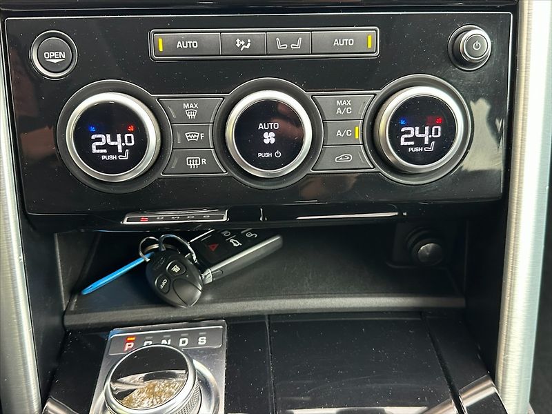 Land Rover Discovery 3,0 TDV6 190kW-HSE-CZ-DPH - fotka 32 z 49
