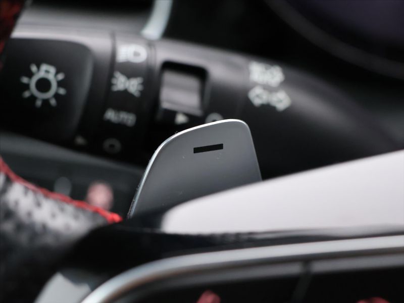 Kia Ceed GT 1,6 T-GDI 150kW DCT CZ - fotka 19 z 34