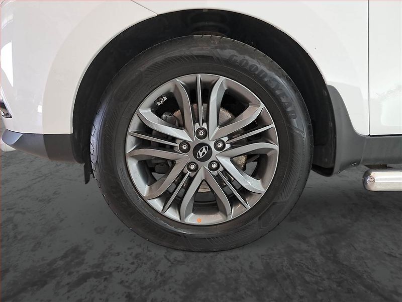 Hyundai ix35 (2015) 1.6 GDI, Serv.kniha, Kůže - fotka 15 z 18