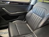 Škoda Superb 2.0 TDI Laurin&Klement 4X4 - náhled 22