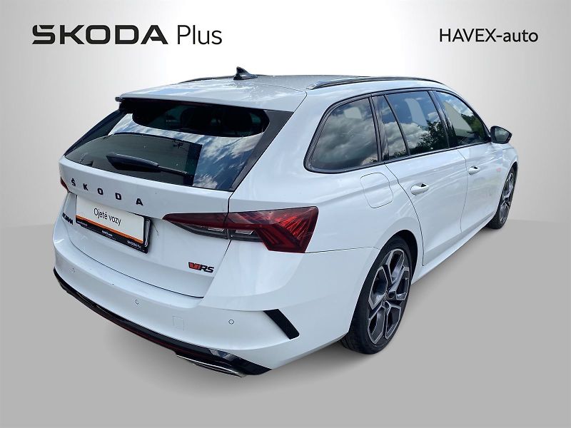 Škoda Octavia (2020) Combi 2.0 TDI DSG RS - fotka 2 z 39