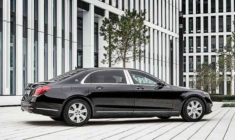 Mercedes-Maybach S 600 Guard.