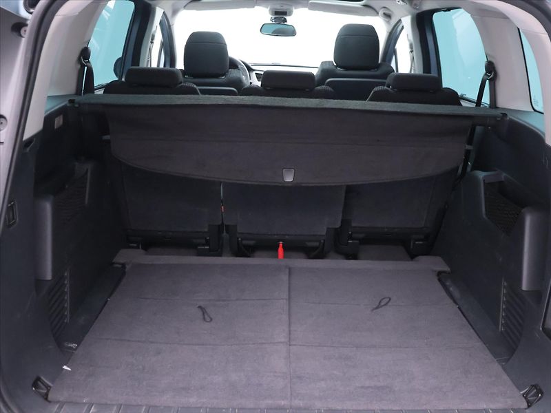 Peugeot 5008 2,0 HDI 110kW CZ Panorama - fotka 10 z 34