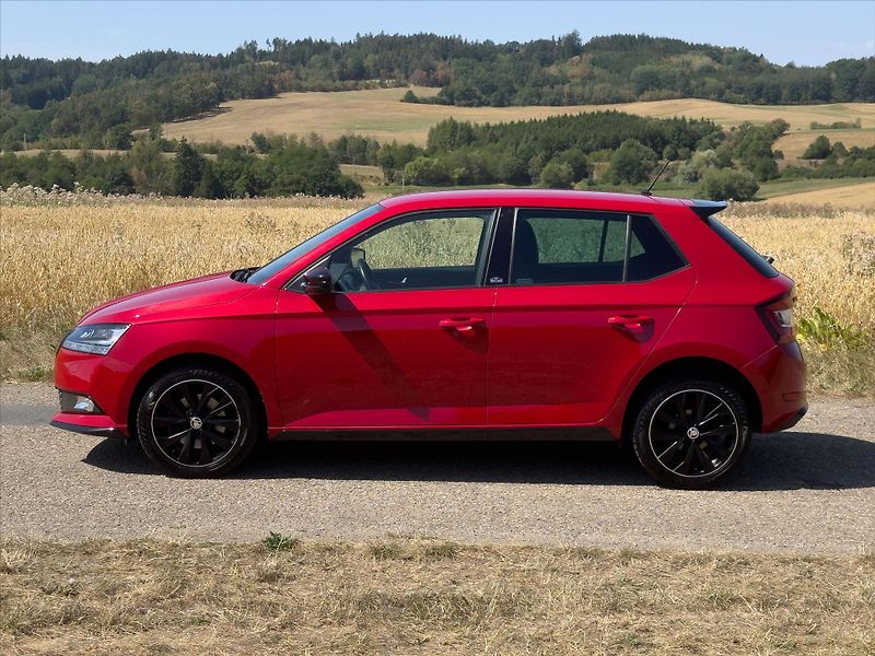 Škoda Fabia 1,0 TSI 81kW CZ Monte Carlo - fotka 4 z 36