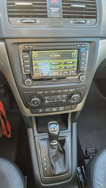 Škoda Yeti 2,0TDi 4x4 DSG 125KW TOP! - fotka 12 z 22