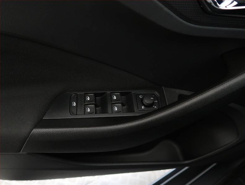 Škoda Scala (2024) Ambition 1.0 TSI, Serv.kniha - fotka 24 z 24