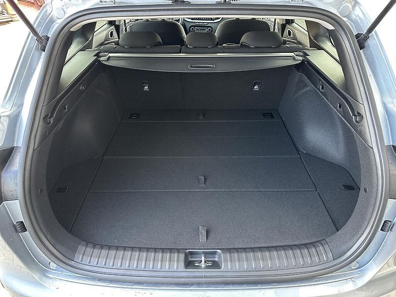 Kia Ceed (2025) 1,5 T-GDi 103 kW TOP - fotka 6 z 6