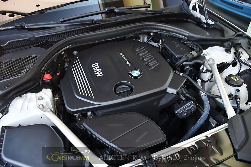 BMW Řada 5 520d - fotka 56 z 58