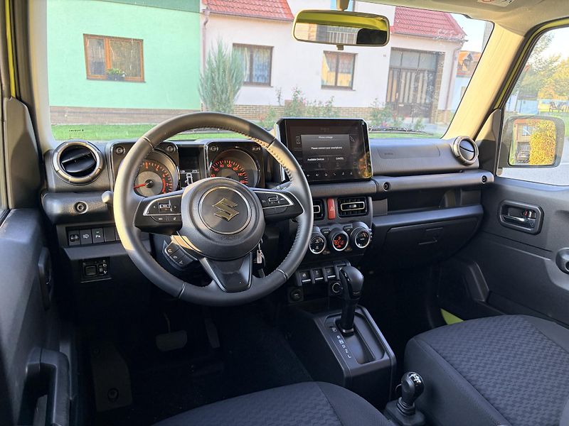 Suzuki Jimny 1,5 VVT AllGrip Long - fotka 11 z 33