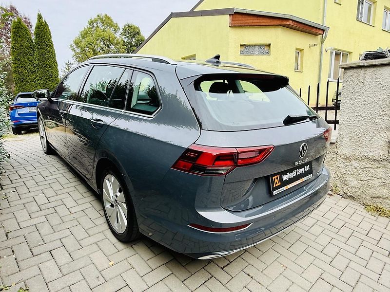 Volkswagen Golf (2023) 1.5 eTSI 110 kW mHEV Style DSG - fotka 17 z 21