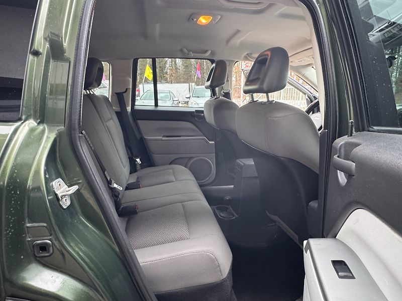 Jeep Compass (2007) 2.0 CRDi, 4x4 - fotka 13 z 25