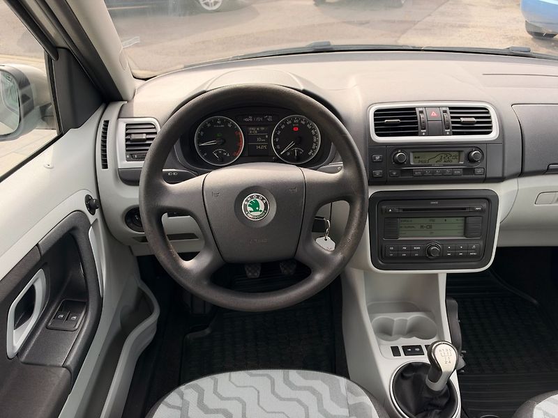 Škoda Roomster (2007) Style 1.4i 63kW - fotka 13 z 27