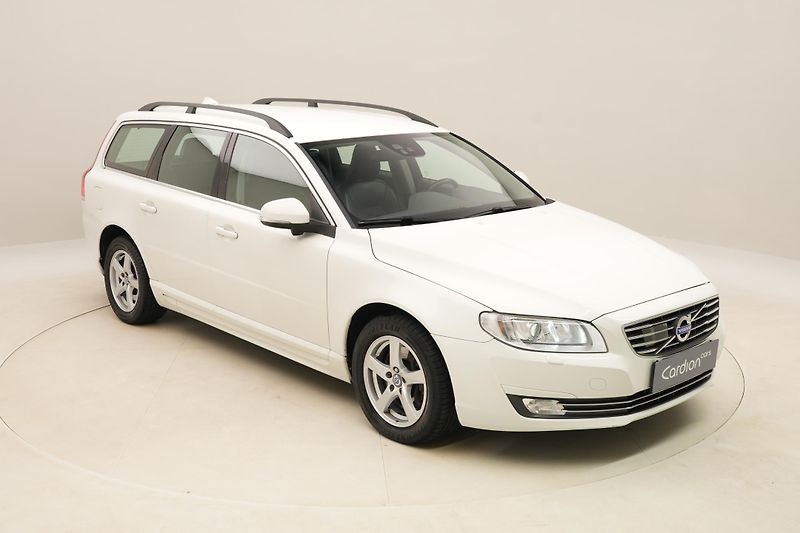 Volvo V70 D4 AWD MOMENTUM REZERVACE - fotka 16 z 46