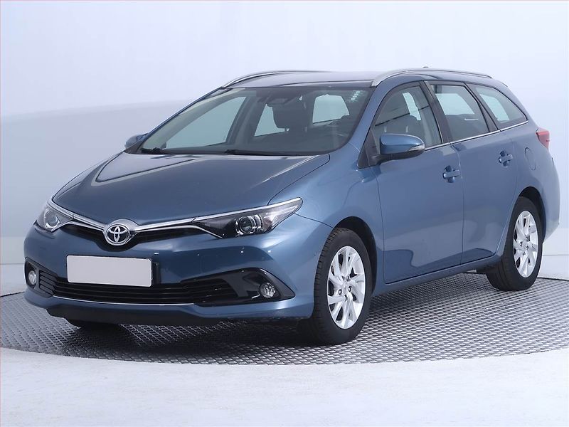 Toyota Auris (2018) 1.6 Valvematic, Serv.kniha - fotka 2 z 15