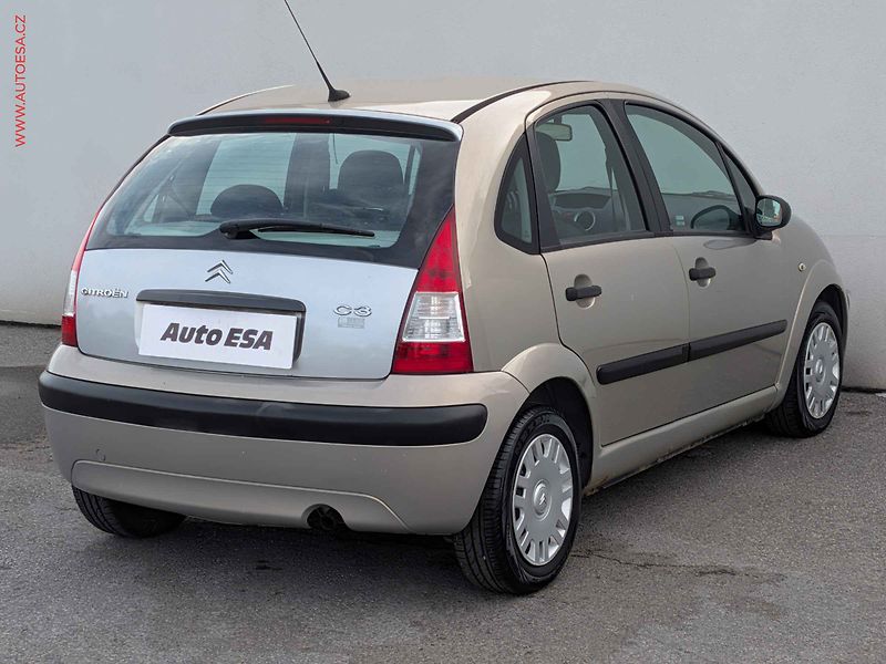 Citroën C3 (2008) 1.1i, AC - fotka 6 z 11