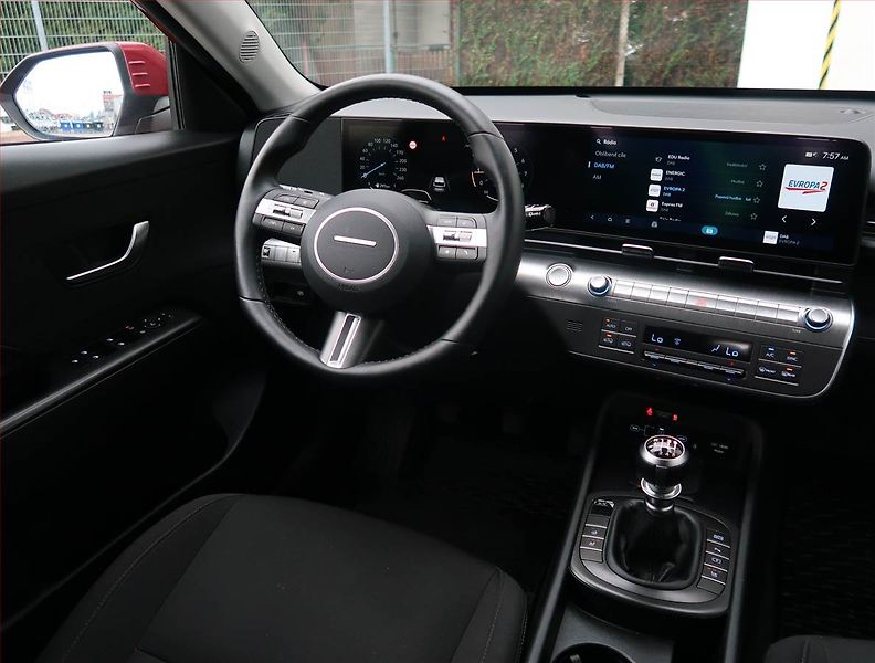 Hyundai Kona (2024) Smart 1.0 T-GDI - fotka 7 z 21