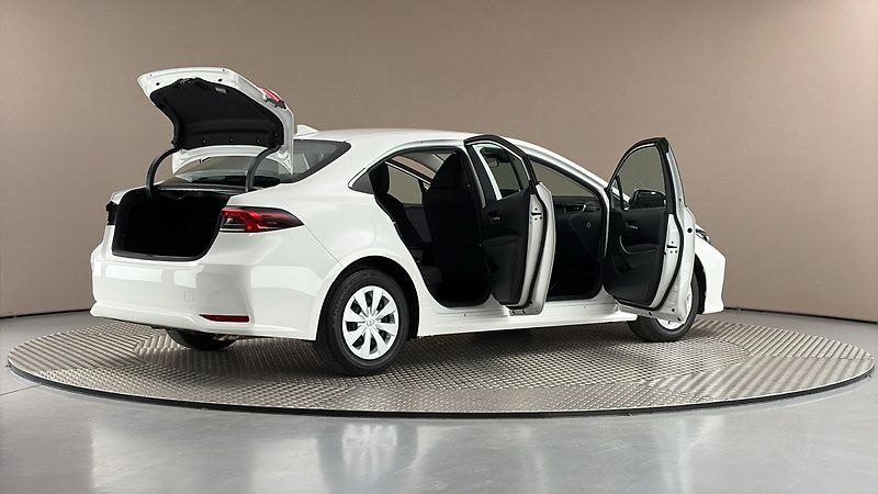 Toyota Corolla 1.8 Hybrid AUT Active Sedan - fotka 6 z 24