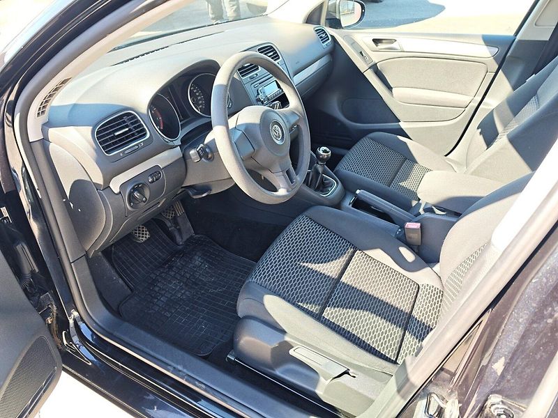 Volkswagen Golf (2009) 1,4i 16v 59 Kw Trend - fotka 23 z 30