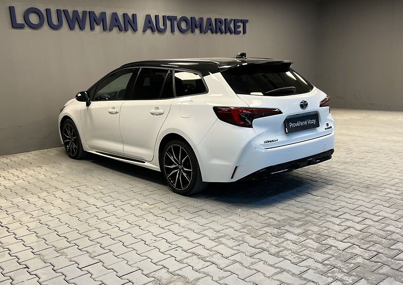 Toyota Corolla 2.0 Hybrid AT GR SPORT DYNAMIC - fotka 16 z 17