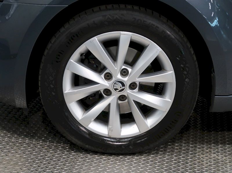 Škoda Octavia (2017) STYLE 2.0TDI 110KW DSG LED - fotka 12 z 35