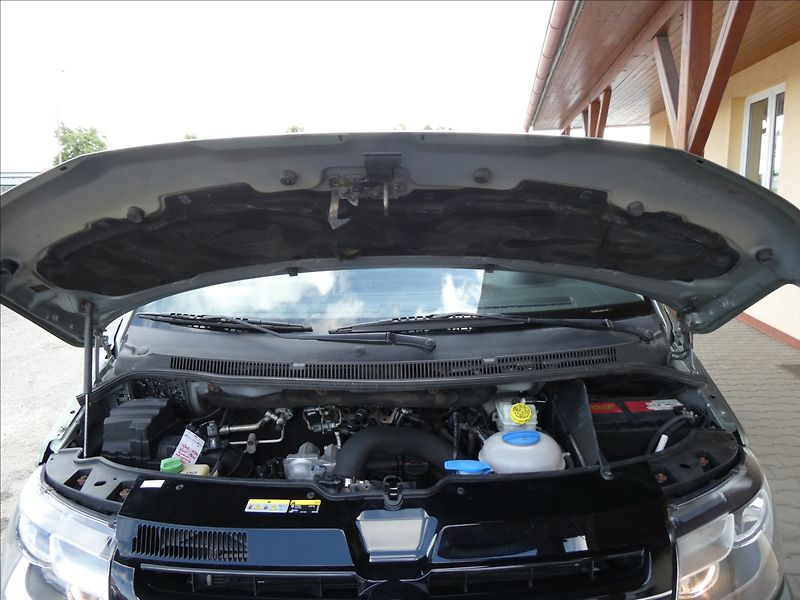 Volkswagen Multivan 2,0 TDi DSG 4x4,závěs,HIGHLINE - fotka 40 z 44