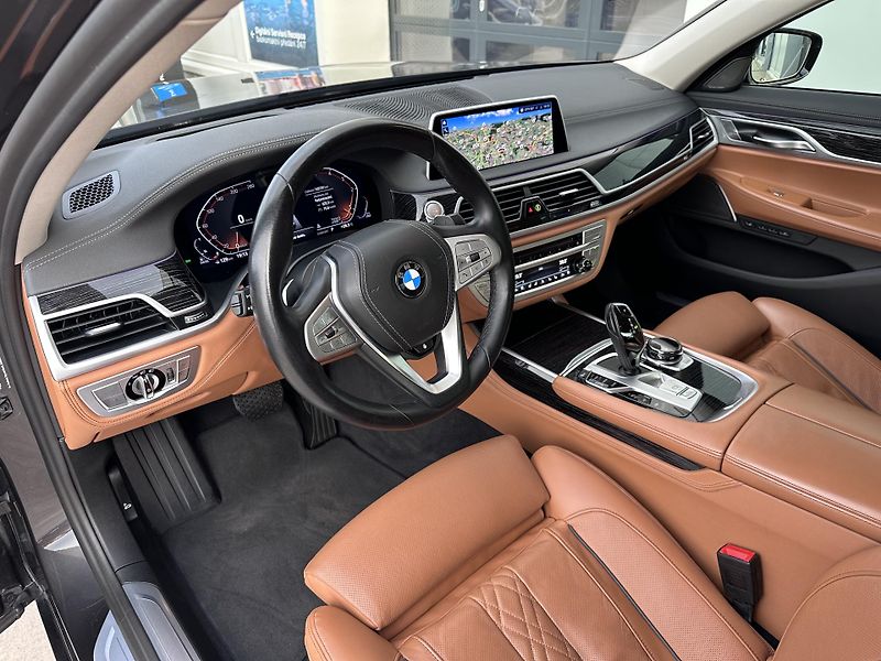 BMW Řada 7 740d xDrive, Masáže, Nezávislé - fotka 13 z 29