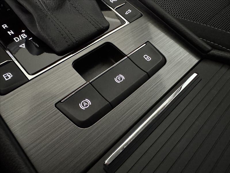 Škoda Superb 1,4 TSi  DSG iV Style Virtual - fotka 46 z 50