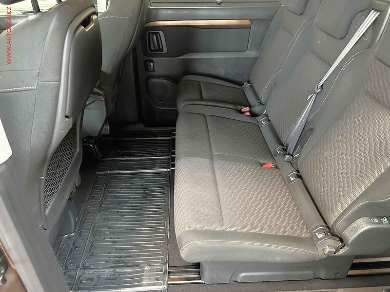 Toyota ProAce Verso (2019) 2.0HDi L2 8míst, ČR, Family - fotka 10 z 15