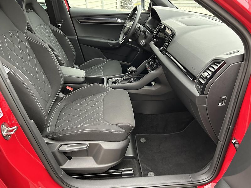 Škoda Karoq 1.5 TSI SportLine - fotka 26 z 31