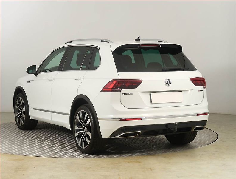Volkswagen Tiguan (2019) R-Line 2.0 BiTDI - fotka 4 z 21