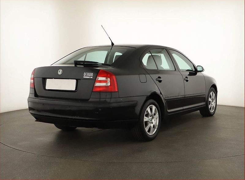 Škoda Octavia (2008) 1.9 TDI, po STK, jezdí výborně - fotka 5 z 11