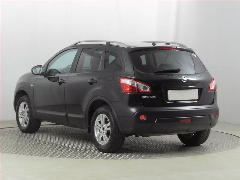 Nissan Qashqai (2010) 1.6, LPG, Serv.kniha, Tempomat - fotka 4 z 17