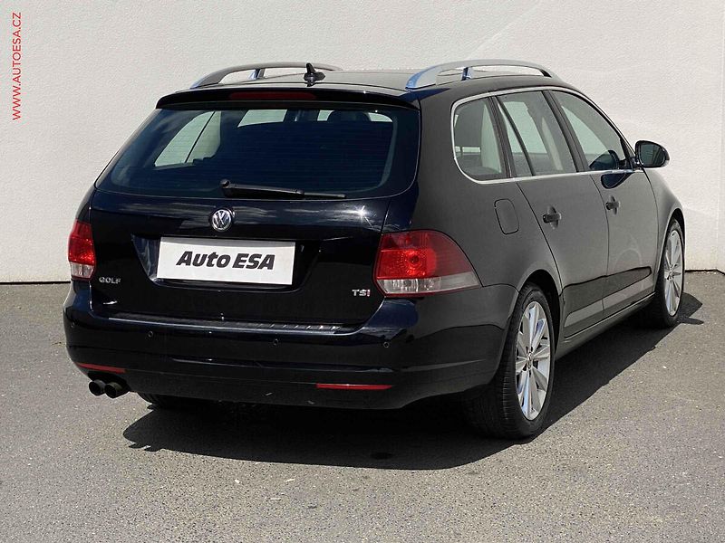 Volkswagen Golf (2011) 1.4 TSi, Highline, kůže - fotka 4 z 17