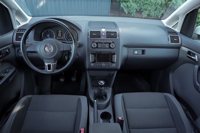 Volkswagen Touran 1.4 TSI 110kW CNG - fotka 13 z 27