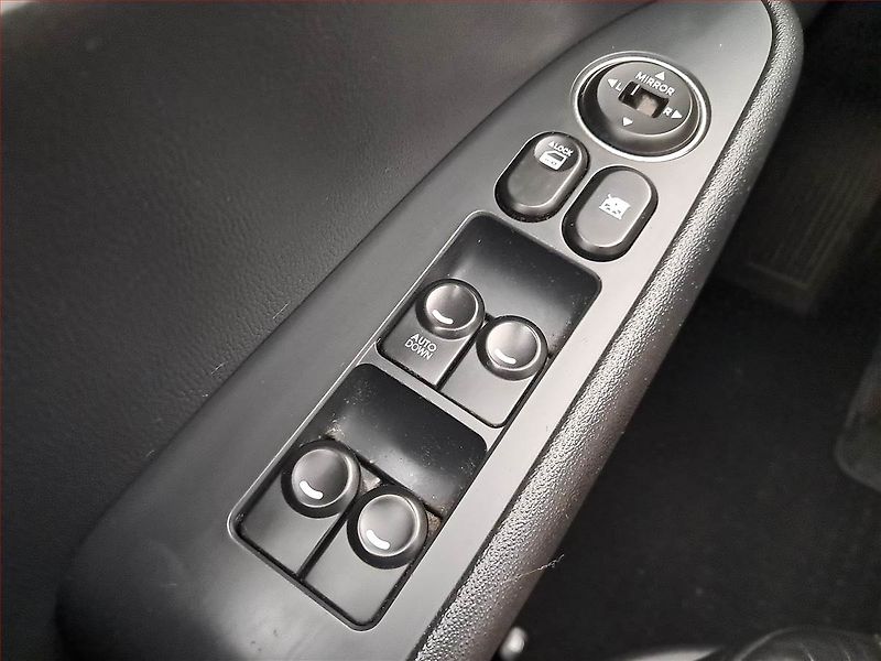 Hyundai i30 (2008) 1.6, po STK, za skvělou cenu - fotka 17 z 17