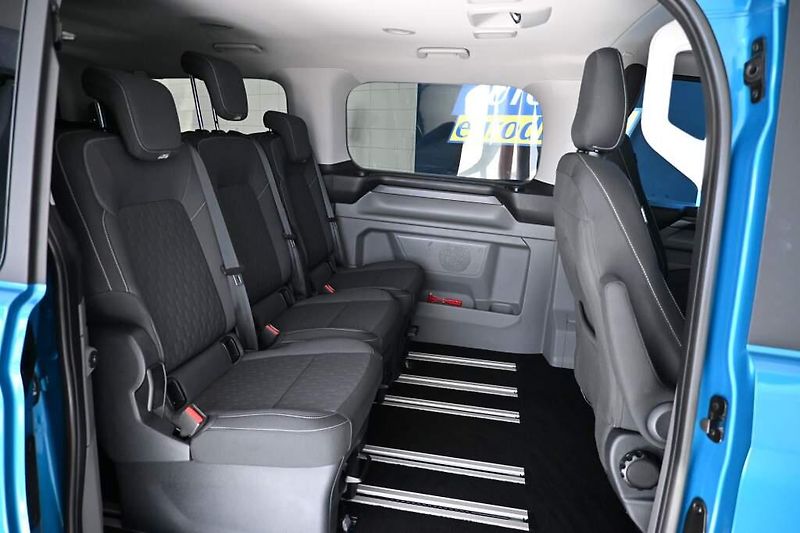 Ford Tourneo Custom (2025) 2.0 320 L1H1 8 Míst LED Kamera - fotka 10 z 38