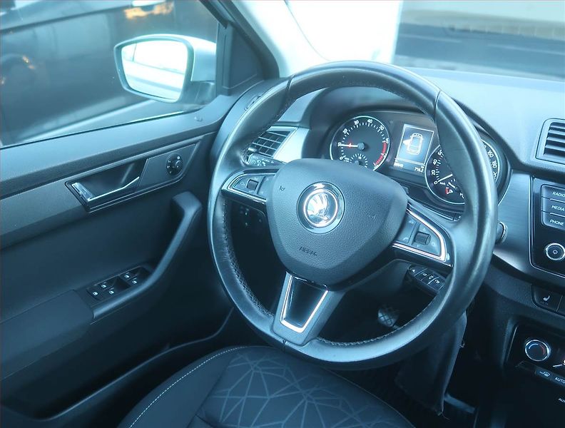 Škoda Fabia (2018) Ambition 1.0 TSI, Serv.kniha - fotka 7 z 14