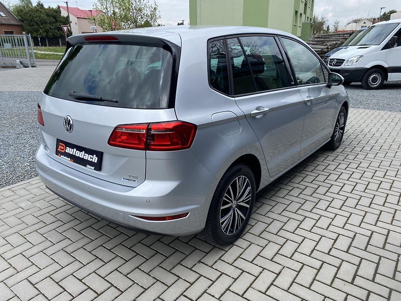 Volkswagen Golf Sportsvan 1.2 TSI ALLSTAR - CLIMATRONIC - fotka 5 z 39