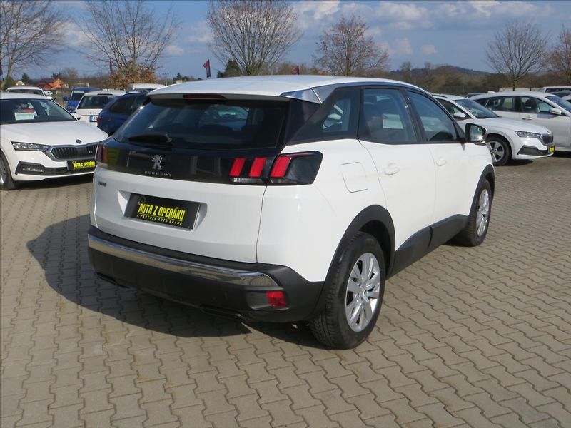 Peugeot 3008 1,5 BlueHDi AUT ACTIVE ČR - fotka 8 z 23