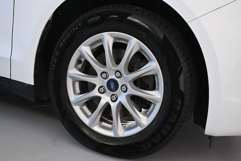 Ford Mondeo (2021) 2.0 LED Kamera ECOBLUE BUSINES - fotka 30 z 32