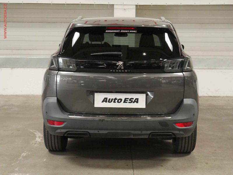 Peugeot 5008 (2022) 1.2 PT, 1.maj,ČR, Allure - fotka 5 z 23